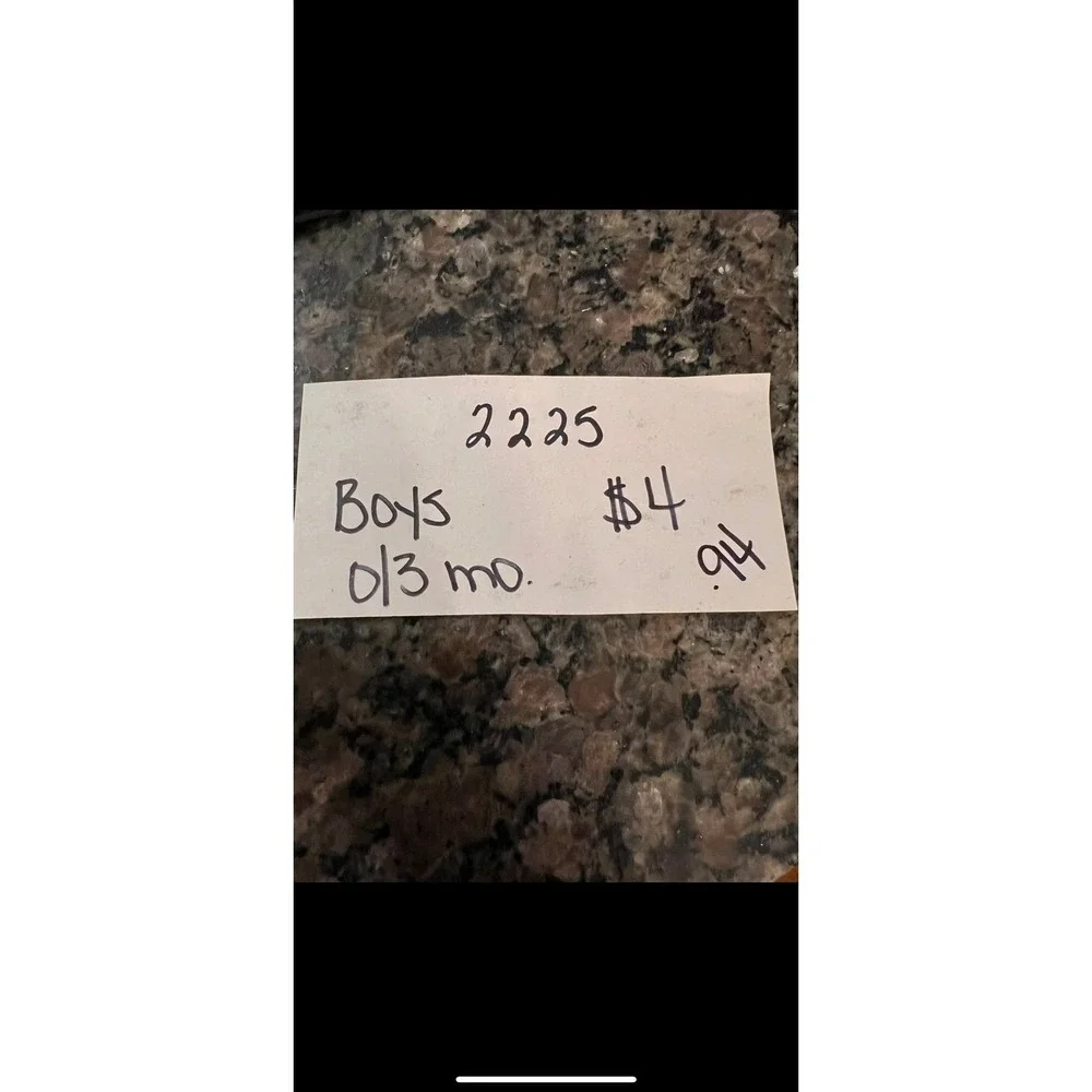 Boys 0/3 month clothes (2225)